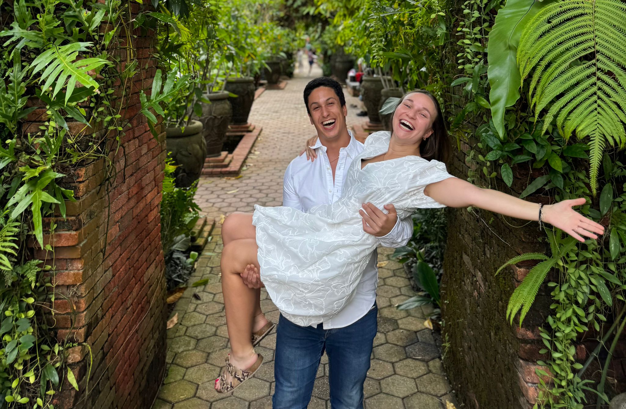 Adèle & Dvir, Zoral founders